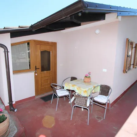 Cozy Nur 600 Meter Zum Mit Grill, Privater Terrasse, Waschmaschine * Rovinj