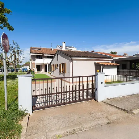 Cozy Nur 600 Meter Zum Mit Grill, Privater Terrasse, Waschmaschine 아파트