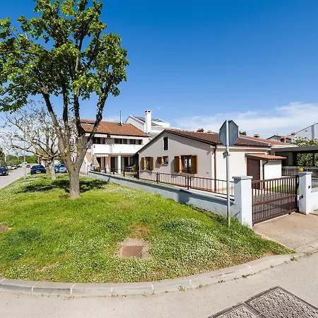 Cozy Nur 600 Meter Zum Mit Grill, Privater Terrasse, Waschmaschine Apartamento *